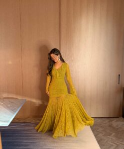 A.        Olive dantel dress